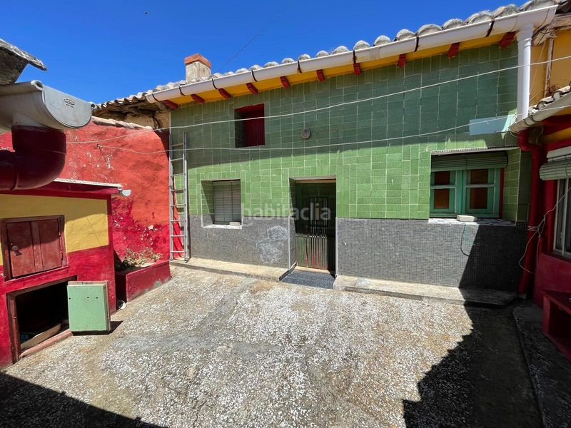 Foto a4fae139-bb9f-41e2-934d-cbb920c88a51. Masia amb aparcament a Mayorga