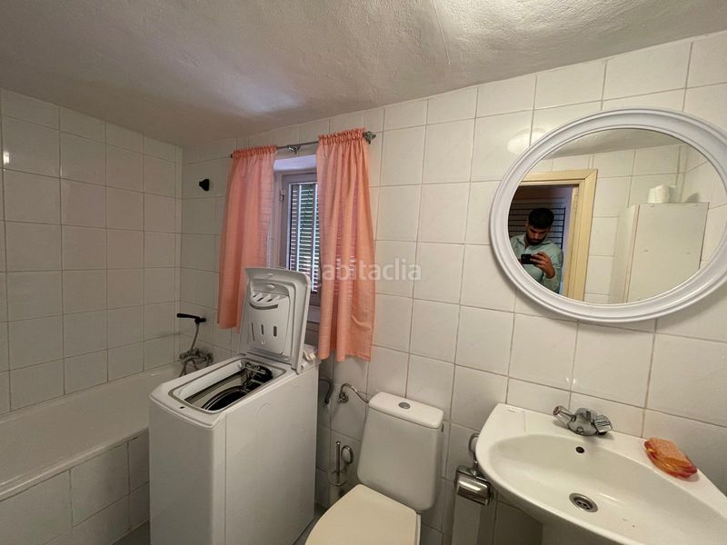 Foto aa35c655-efa4-4356-8594-2c46518a4c1c. Masia amb aparcament a Mayorga