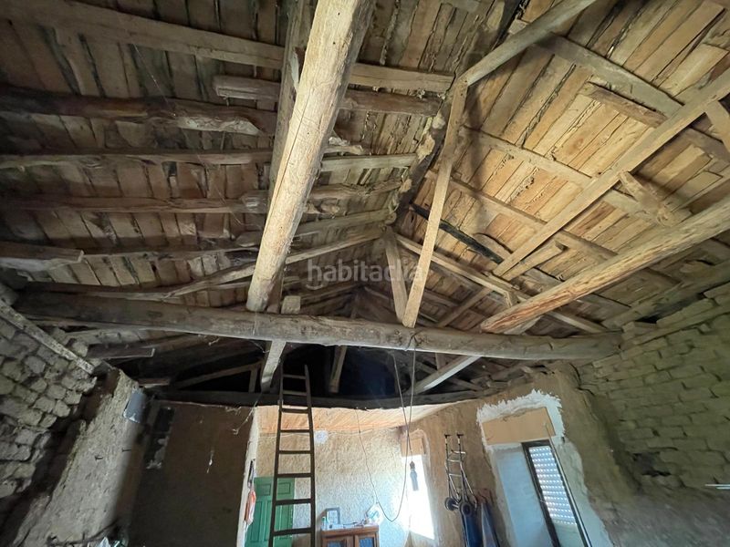 Foto 42738c25-dc49-4fc9-b781-e056415c7858. Masia amb xemeneia calefacció aparcament a Joarilla de las Matas