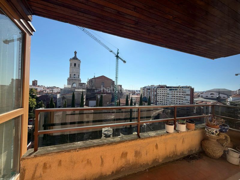 Foto c1053746-e88c-4c5f-9c6a-bb4dd0c4b94e. Pis amb calefacció aparcament a Centro Valladolid