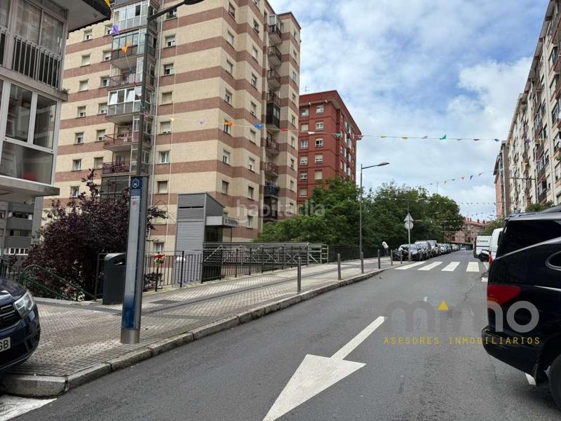 Foto 69e976bf-ed28-4bd4-a289-ca679cdbe1d7. Local commercial dans txirrita bertsolaria pasealekua 14 dans Donostia - San Sebastián