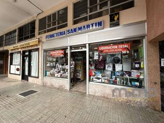 Local commercial à Txirrita bertsolaria pasealekua 14. Un negocio en pleno funcionamiento y con clientela fija!
