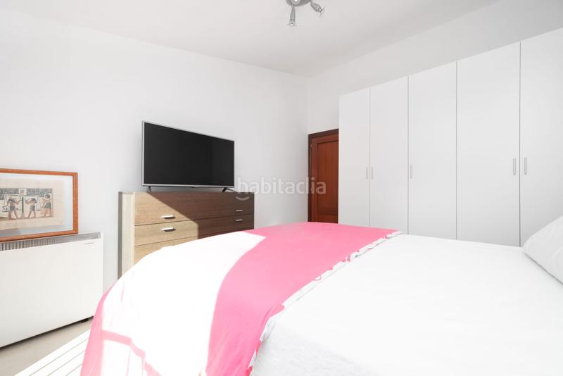 Foto 26fccc17-9e08-4a99-8793-e573981d04e4. Dúplex a carrer de sant feliu de codines 85b a Torre Baró Barcelona