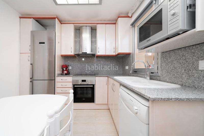 Foto de462cdb-1af5-4b82-a6a9-78d8375f4416. Dúplex a carrer de sant feliu de codines 85b a Torre Baró Barcelona