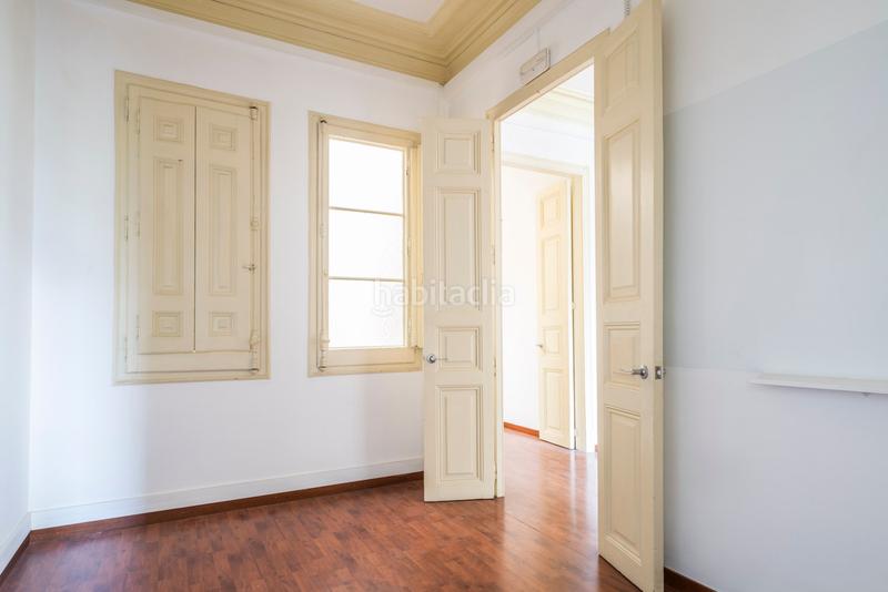 Foto c7efe0d6-b089-4af8-b4a8-1d2d69fcb65e. Pis a rambla de catalunya 15 a Dreta de l´Eixample Barcelona