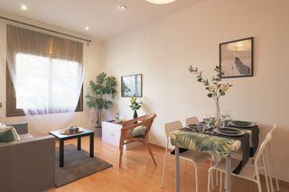 Pis  Carrer de c�rsega. Piso en venta totalmente exterior y muy luminoso en sagrada fam�