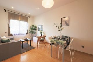 Pis  Carrer de c�rsega. Piso en venta totalmente exterior y muy luminoso en sagrada fam�