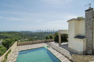 Casa  Carrer les vinyes. Casa en venta con amplia parcela can palau, sant cebrià de valla