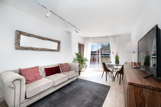 Lloguer Àtic a La Teixonera. Ático en alquiler con amplia terraza y estudio en la teixonera,