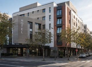 Gebäude in Paseo Independencia. Gran inversión hotelera en el corazón de zaragoza: 10.000 m² lib