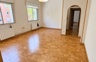 Flat in Calle del Poeta Joan Maragall 31
