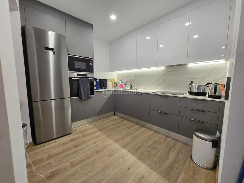 Foto f0abe2d1-cd6f-41e3-8a70-7da2d5a3f11d. Piso  en venta en av. paralel, . en Sant Antoni Barcelona