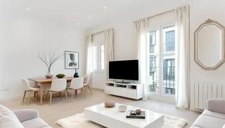 Appartement à Carrer de padilla 330. Precioso piso reformado en sagrada familia, barcelona