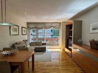 Pis en Passeig de valldaura 164. Piso en venta en la guineueta, barcelona