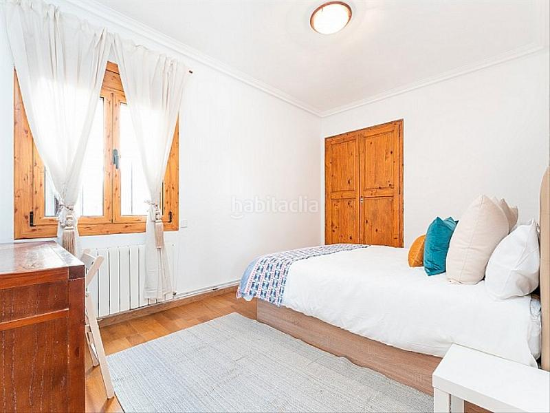 Foto 2a60094f-db6c-46cc-b983-aa683a27fd41. Lloguer àtic amb calefacció a L´Antiga Esquerra de l´Eixample Barcelona