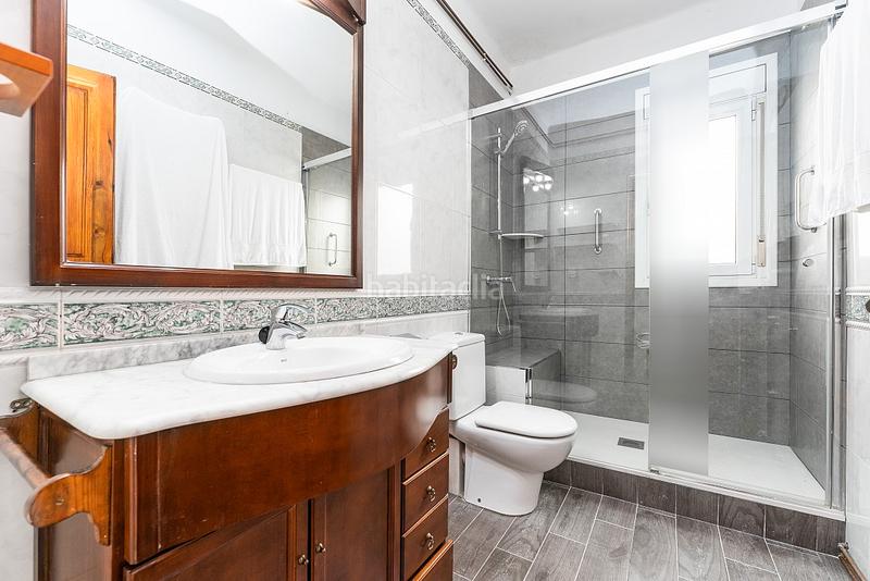 Foto c1469ec3-02aa-4496-aa69-42a59e93b984. Lloguer àtic amb calefacció a L´Antiga Esquerra de l´Eixample Barcelona