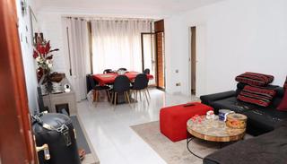 Appartement à Via júlia 48. Piso reformado en venta con terraza en nou barris barcelona