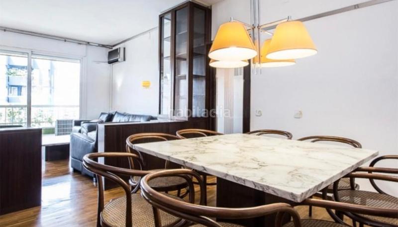 Foto 08802dd6-6407-45f6-87ad-14b10dcae032. Piso vibrante piso con encanto y terraza privada en gràcia, plaça de lesseps en Barcelona