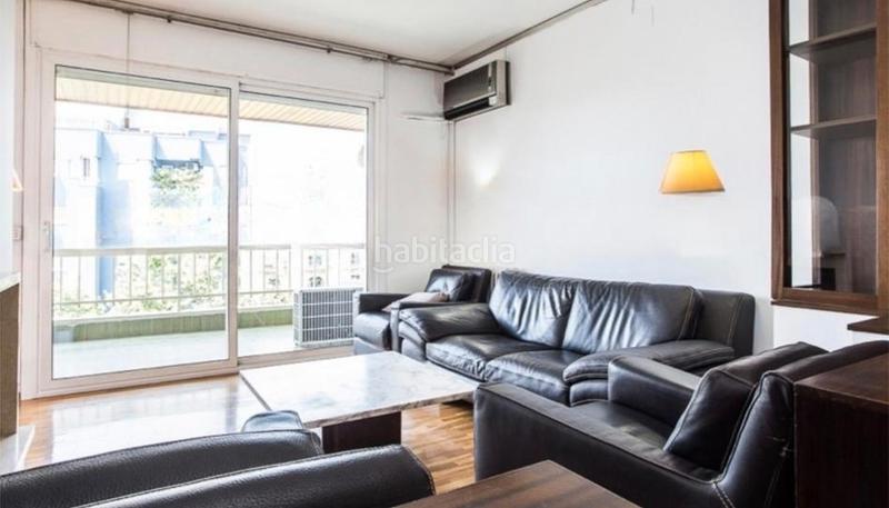 Foto 1555ff4e-41be-4673-9ddd-75c8005fbd67. Piso vibrante piso con encanto y terraza privada en gràcia, plaça de lesseps en Barcelona