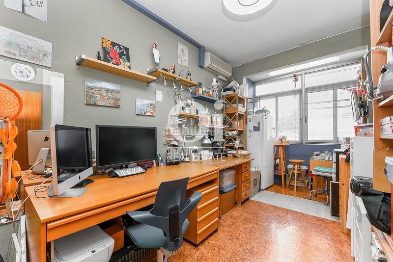 Foto 4b920c60-9a2b-457a-a4f1-f6d22439e347. Appartamento con riscaldamento parcheggio in La Nova Esquerra de l´Eixample Barcelona