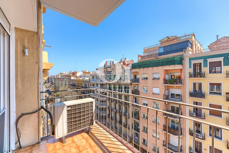 Foto d37c5b81-fd63-4b0a-b158-ef1a098ae1c0. Appartamento con riscaldamento parcheggio in La Nova Esquerra de l´Eixample Barcelona