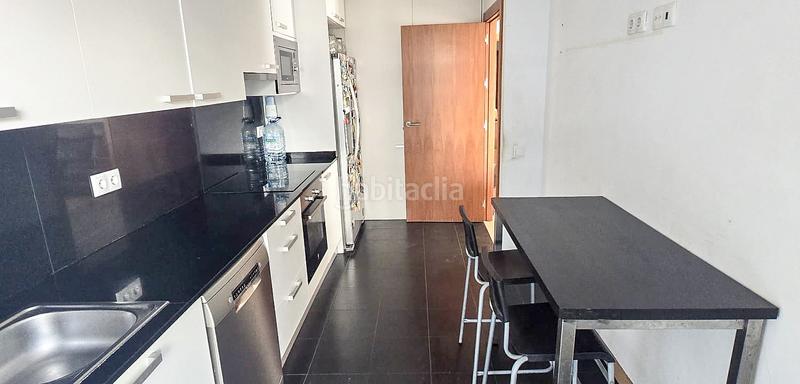 Foto 67d12b9a-d02f-45a2-9fad-f663dca72a1b. Piso en carrer d'eduard maristany 209 espectacular piso en Port, con terraza, piscina y parking en Badalona
