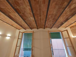 Piso  Plaça del duc de medinaceli 6. Piso con encanto modernista en venta en el gotic barcelona