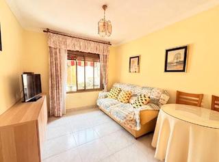 Pis en Carrer de legazpi 4. Piso en venta en verdun, barcelona, con excelente luminosidad