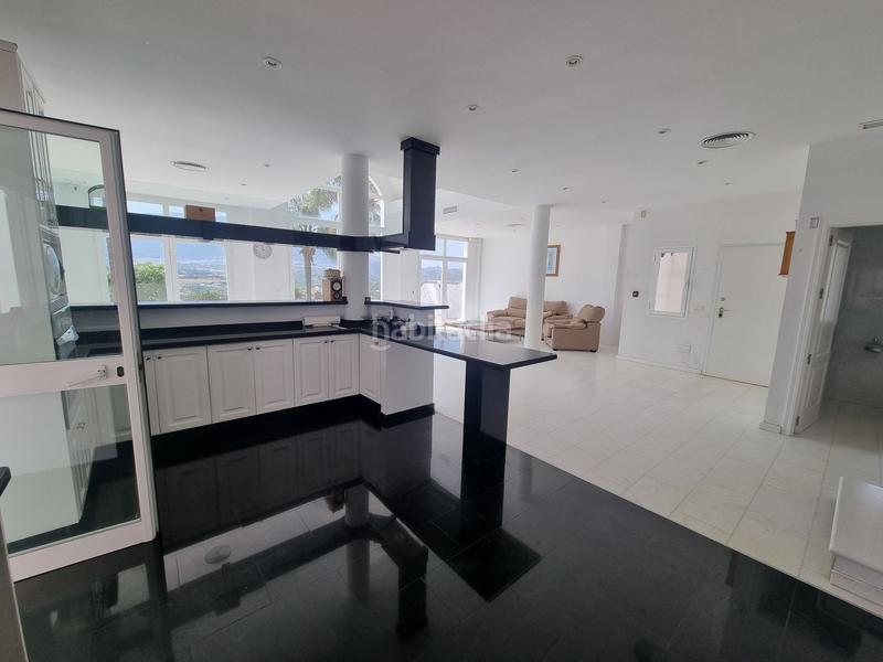 Foto c2d07471-e87f-4dbf-95d6-628472925087. House with pool in Centro Alhaurín el Grande