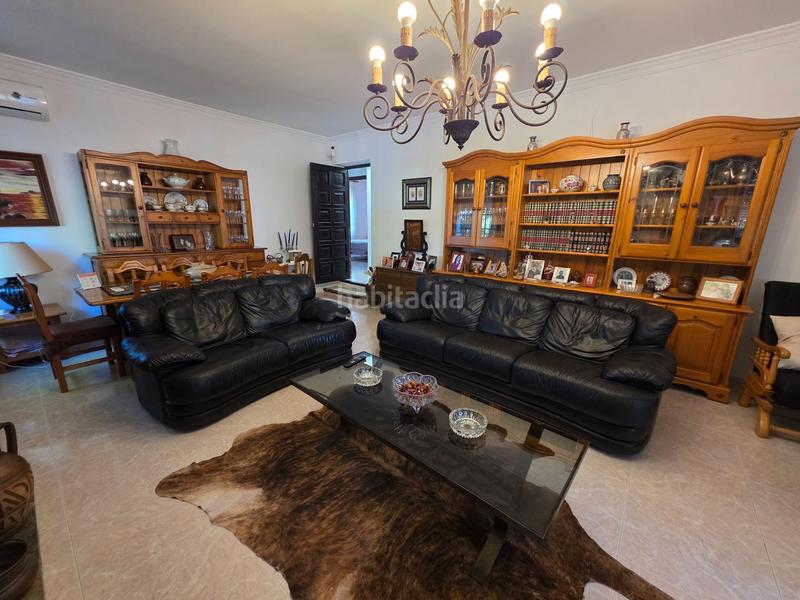 Foto 63f7b446-b648-4015-91c0-8772376e2938. Casa amb calefacció a Centro Alhaurín el Grande