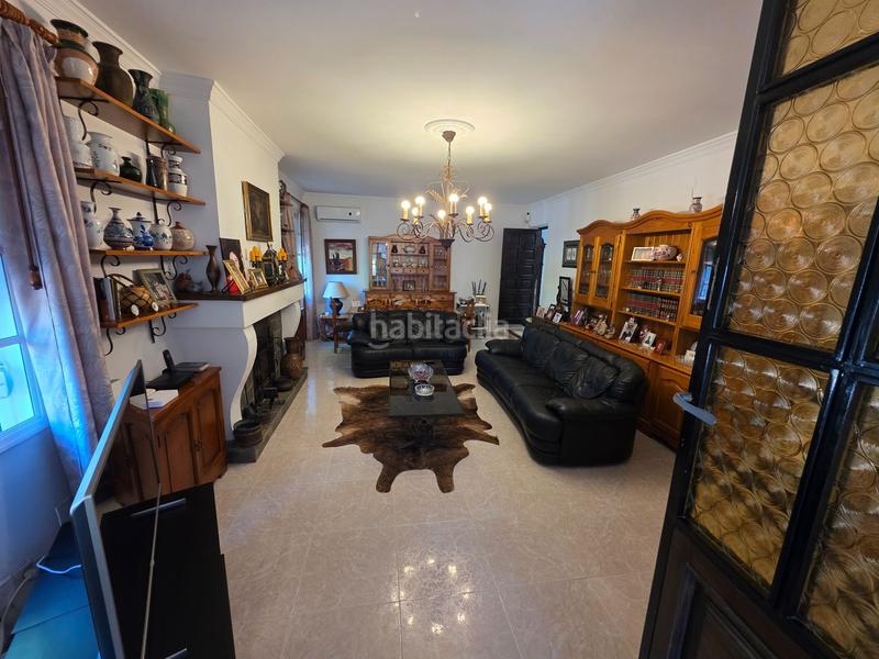 Foto c3a97230-cd2c-4604-b7fe-74996f6d9c16. Casa amb calefacció a Centro Alhaurín el Grande