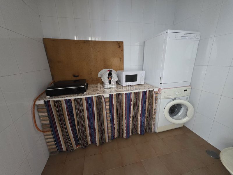 Foto c7ff4949-eade-42cd-8ea1-dd20360c0658. Casa adossada amb calefacció a Centro Alhaurín el Grande
