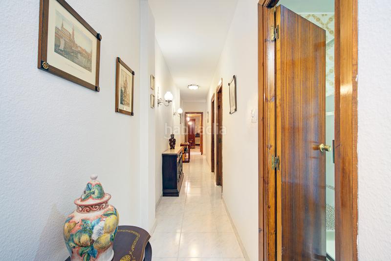 Foto 6396f2a4-b927-4015-9957-b7fa429fd23d. Piso ¡amplitud e inmejorable ubicación! en el barrio Fígares. en Granada