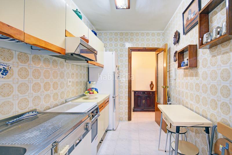 Foto ba27bc32-6f1e-46ed-bcbe-f38481915f38. Piso ¡amplitud e inmejorable ubicación! en el barrio Fígares. en Granada