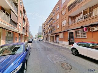 Autoparkplatz in Sants Patrons. Plaza de garaje cerrada en venta en alzira  calle lepanto