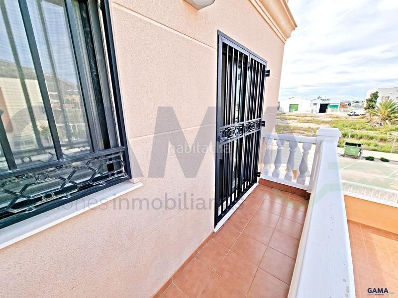 Foto d8bcb6d1-4cfe-42fd-9b99-034821c87e87. Casa a schiera in Bulevar del Xúquer Cullera