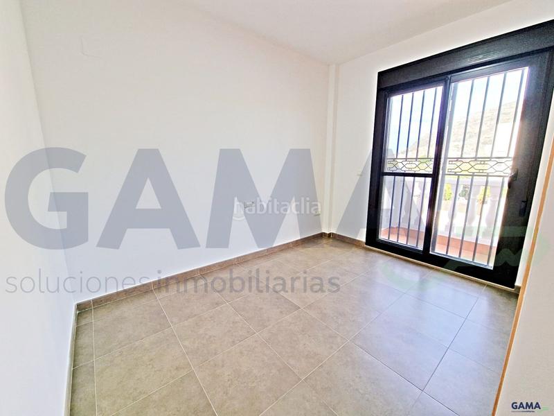 Foto f1fbe9de-e077-4a7a-9ef7-b8e0bf4cefa0. Casa a schiera in Bulevar del Xúquer Cullera