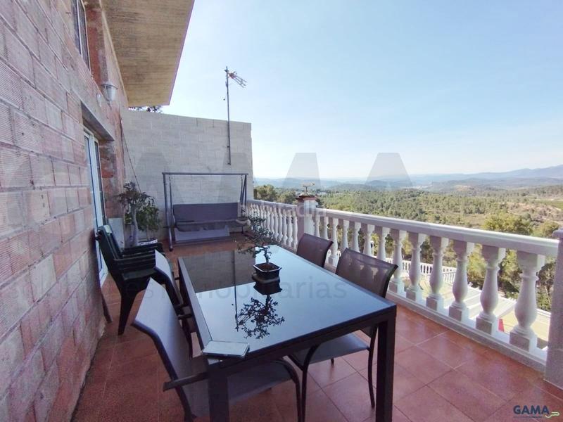 Foto 2b1ae07c-4710-4182-bf4e-bf199b1bf616. Casa gama soluciones inmobiliarias les presenta este exclusivo chalet en algar de palancia en Algar de Palància