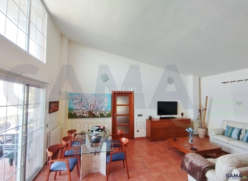 Foto 4113c541-a0e2-4eb0-8e6a-7dff2c8b5545. Casa gama soluciones inmobiliarias les presenta este exclusivo chalet en algar de palancia en Algar de Palància