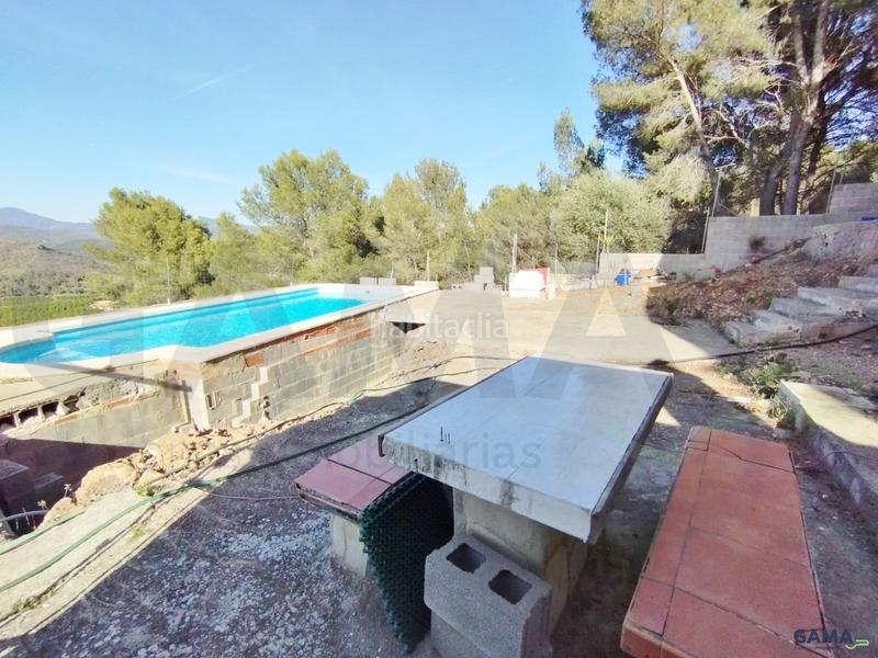 Foto 4ef381ae-39a7-473a-abe0-1f77a75de4e9. Casa gama soluciones inmobiliarias les presenta este exclusivo chalet en algar de palancia en Algar de Palància