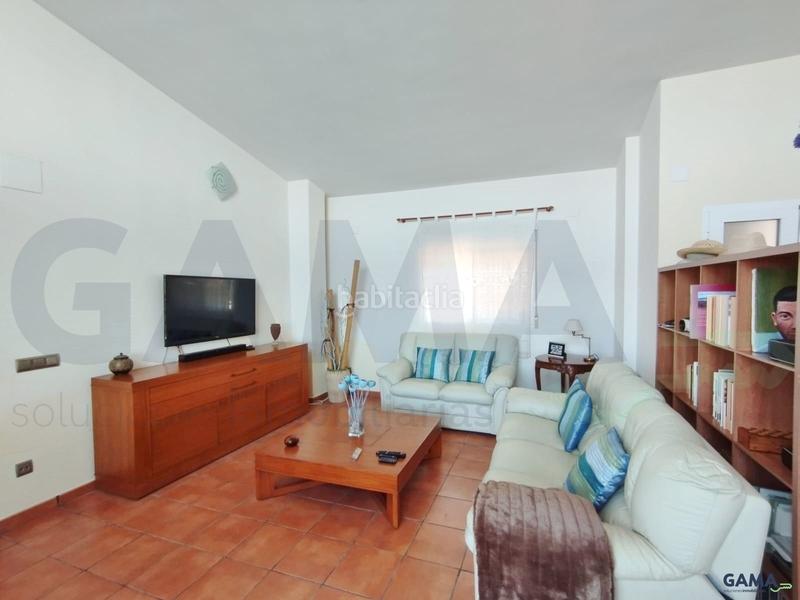 Foto d00bc2c8-ed8a-4ff9-8b9c-fdf71283a8c9. Casa gama soluciones inmobiliarias les presenta este exclusivo chalet en algar de palancia en Algar de Palància