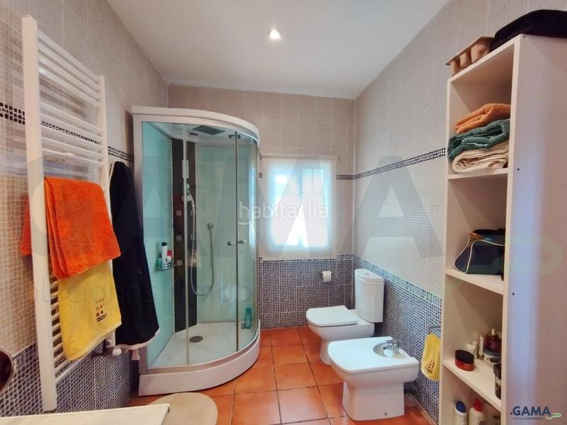 Foto d360ec9a-b6f9-471f-b43f-6d43b41ebfc6. Casa gama soluciones inmobiliarias les presenta este exclusivo chalet en algar de palancia en Algar de Palància