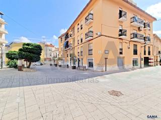 Lloguer Local Comercial a Villalonga. Estupendo local en la plaza señoria, villalonga con posibilidad