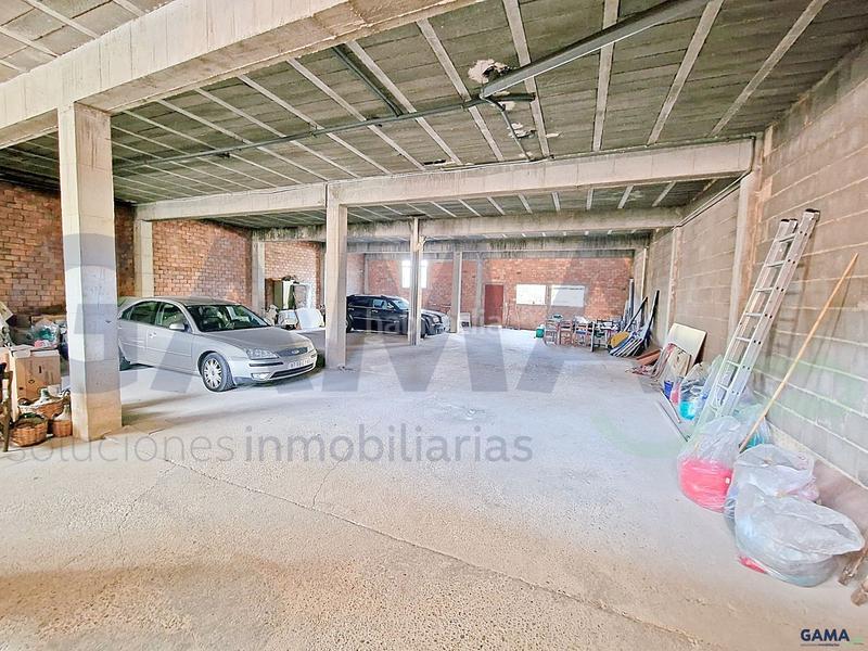 Foto 27ac01d0-a01a-4541-aeef-58d613e13aff. Casa  de 2 plantas en venta , próxima a la estación de tren! en Carcaixent