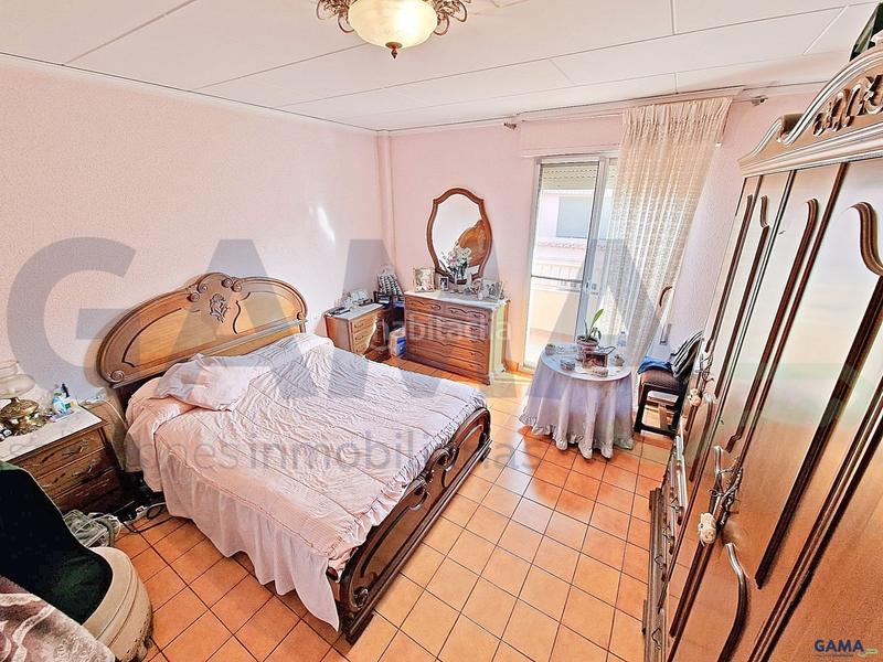 Foto af079eb3-5dbd-4db6-8723-e65764d46365. Casa  de 2 plantas en venta , próxima a la estación de tren! en Carcaixent