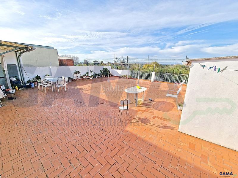 Foto bfa69349-761b-488a-8e89-bd6000da3cfd. Casa  de 2 plantas en venta , próxima a la estación de tren! en Carcaixent