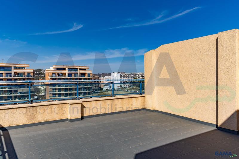 Foto 9a05c727-a926-4284-82ac-2c1f5fabb07c. Ático atención amantes del lujo y las vistas infinitas! en Calp