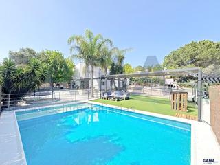 Maison à Alberic. Chalet independiente con dos viviendas, piscina y gran parcela e