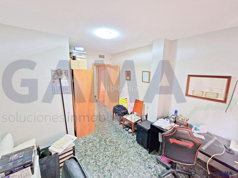 Foto 723a812c-190a-48a9-a887-fae1546fbd24. Piso  con 4 habitaciones y terraza en Pere Crespí Alzira