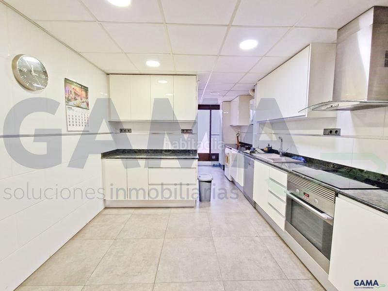 Foto 84c90a80-c59e-4966-a7be-ed2ae44a6a89. Piso  con 4 habitaciones y terraza en Pere Crespí Alzira